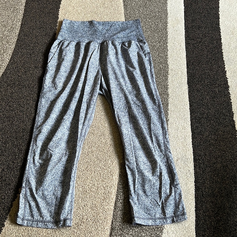 Lululemon Align capris Womens 8